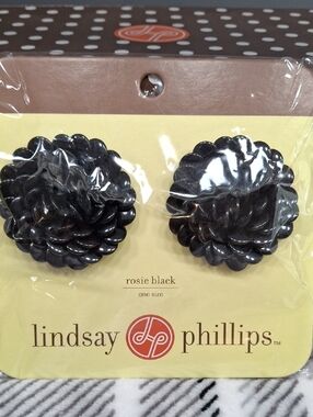 lindsay phillips Flip Flop Black Floral Layered  Snaps